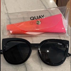 Quay Noosa - black/smoke polarized sunglasses